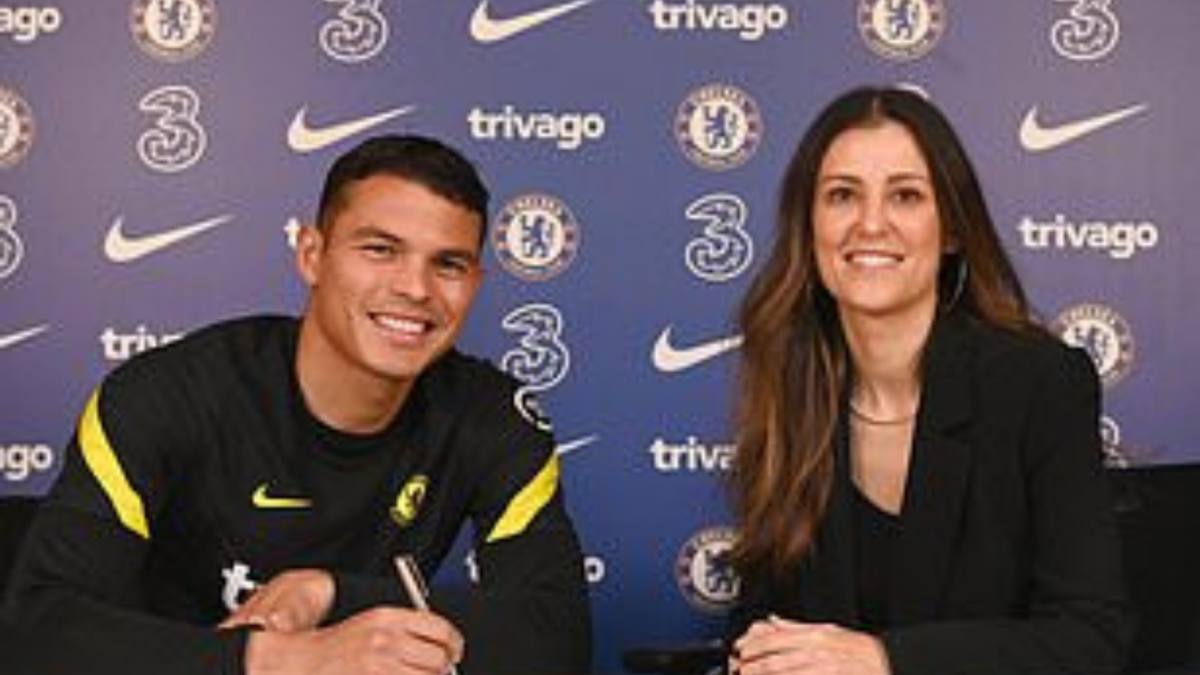 Thiago Silva signs contract extension with Chelsea